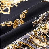 Sciarpa di seta quadrata con stampa digitale